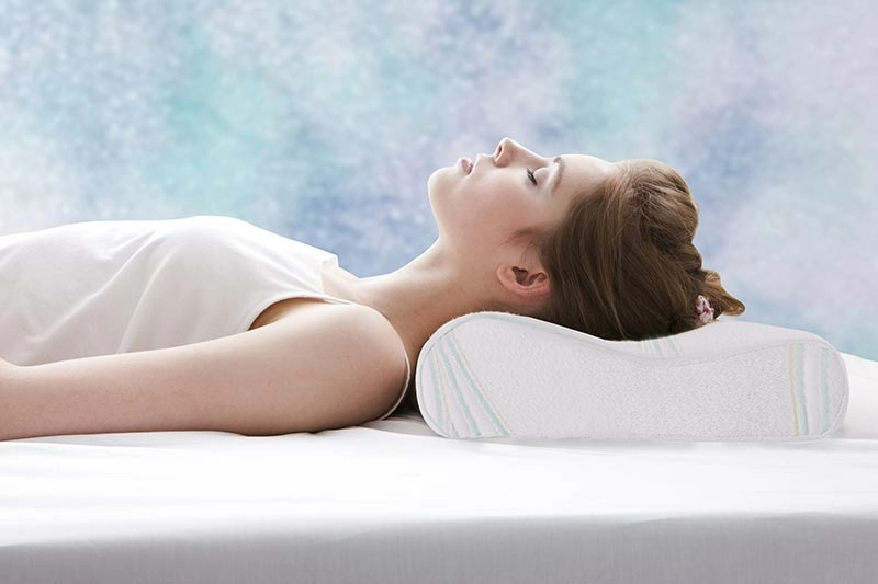 睡的好，生活更美好！中廣【中小企業通】主持人鄭微芯選用量身紓壓枕。