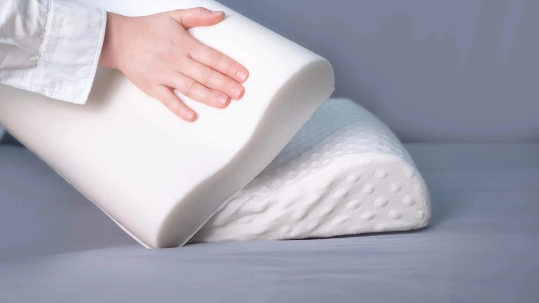 枕頭怎麼選?比材質更重要的是高度與支撐是否適合你|2026枕頭品牌推薦 枕頭怎麼選?比材質更重要的是高度與支撐是否適合你|2026枕頭品牌推薦