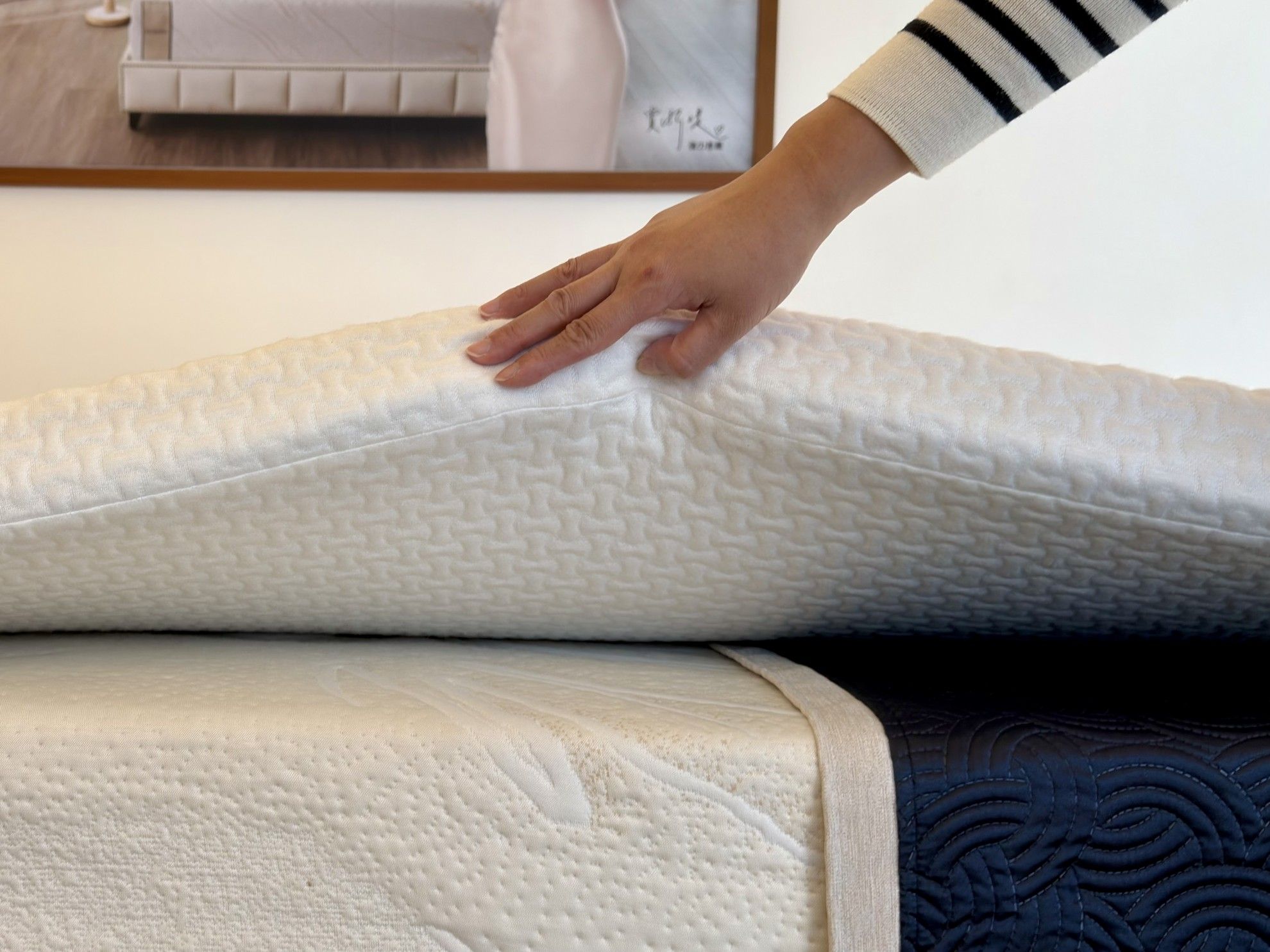 床墊凹陷了，可以先加薄墊嗎？TENDAYS 教您判斷何時該考慮更換床墊