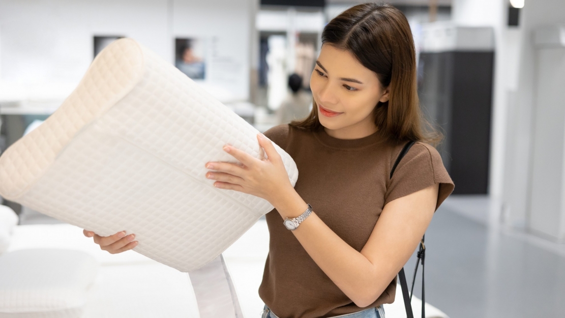 枕頭怎麼選?高度、支撐與紓壓完全指南 枕頭怎麼選?高度、支撐與紓壓完全指南